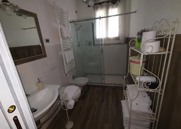 Torre Mannella - La Loggia Alloggio per agriturismo *